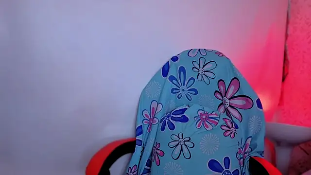 Snapshot of luly_pink chatting on 3, 7, 2026 luly pink online show from 3, 7, 2026