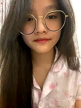 Krixxi22 online show from 5, 12, 2024