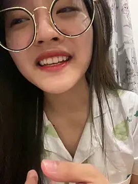 Krixxi22 online show from 8, 1, 2025