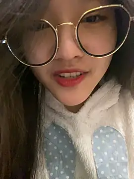 Krixxi22 online show from 12, 1, 2025