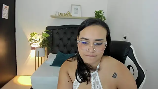 zoe danae  online show from 26, 2, 2025