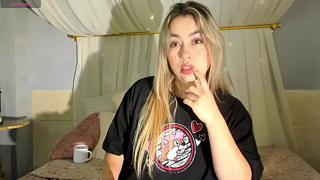 Snapshot of AnnaVictoria__ chatting on 24, 2, 2025 AnnaVictoria   online show from 24, 2, 2025