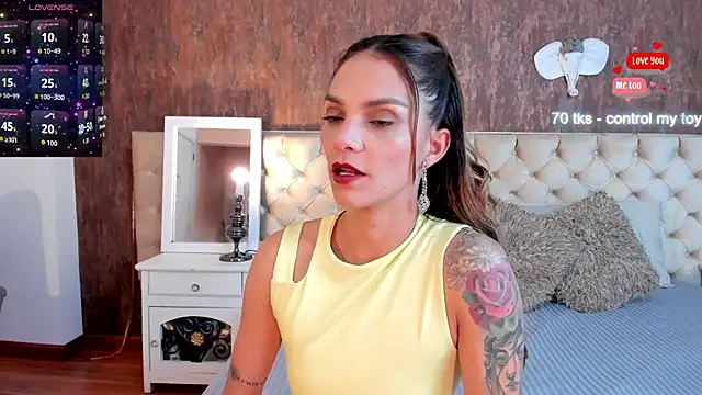 Snapshot of MeganLorensx chatting on 24, 6, 2026 MeganLorensx online show from 24, 6, 2026