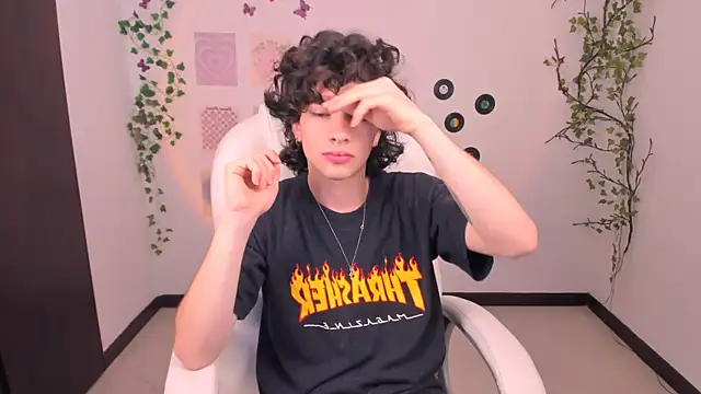 Snapshot of Angelo_duarte chatting on 18, 9, 2025 Angelo duarte online show from 18, 9, 2025