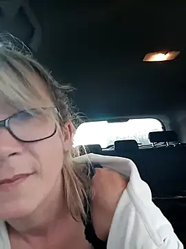 Timide girl2 online show from 11, 3, 2025