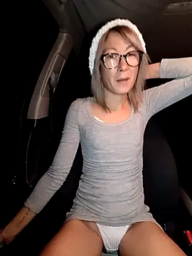 Timide girl2 online show from 21, 12, 2025