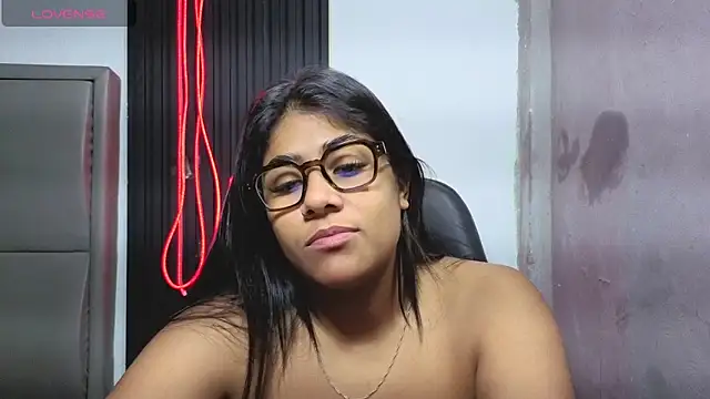 Snapshot of Rubi_boobs_ chatting on 4, 6, 2026 Rubi boobs online show from 4, 6, 2026