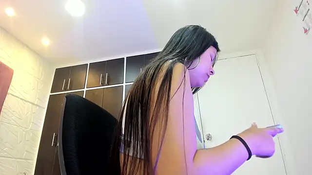 Snapshot of Charlotte_Ice1 chatting on 4, 12, 2024 Charlotte Ice1 online show from 4, 12, 2024