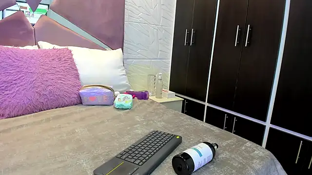 Snapshot of Charlotte_Ice1 chatting on 9, 12, 2024 Charlotte Ice1 online show from 9, 12, 2024