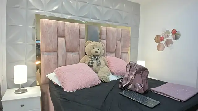 Charlotte Ice1 online show from 16, 3, 2026