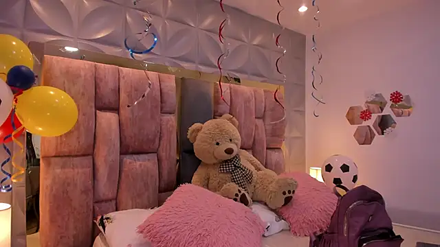 Snapshot of Charlotte_Ice1 chatting on 18, 6, 2026 Charlotte Ice1 online show from 18, 6, 2026