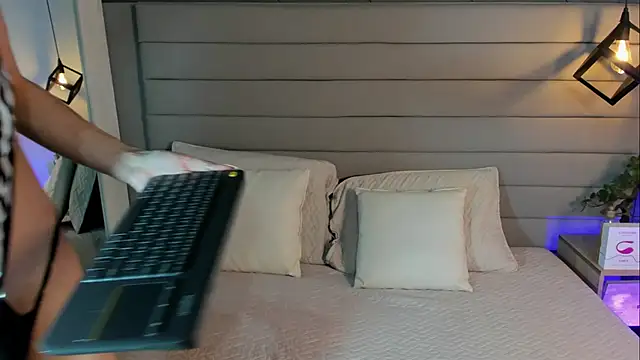 LadyLuminary online show from 26, 11, 2025