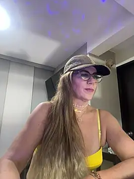 LARIANA RIVERA23 online show from 14, 2, 2025