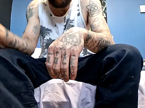 hungandtatted666 online show from 8, 4, 2026