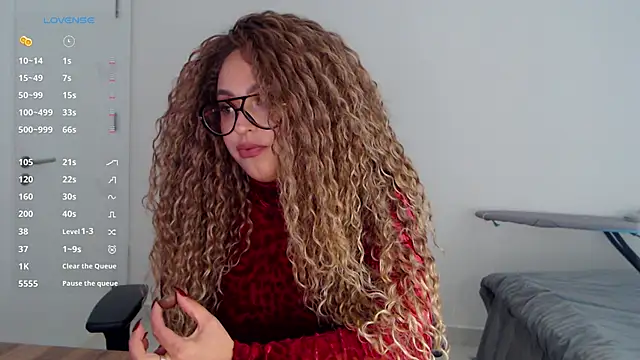  Just a queen 3 online show from 5, 3, 2026