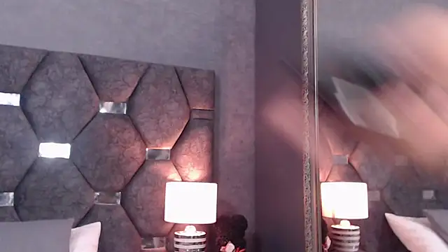 ScarletLenox online show from 13, 6, 2026