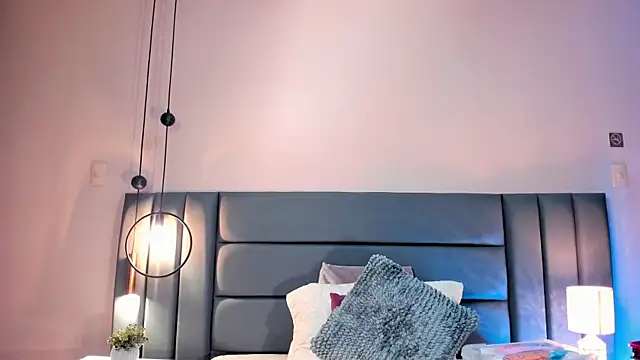 AlissaNix online show from 7, 10, 2025