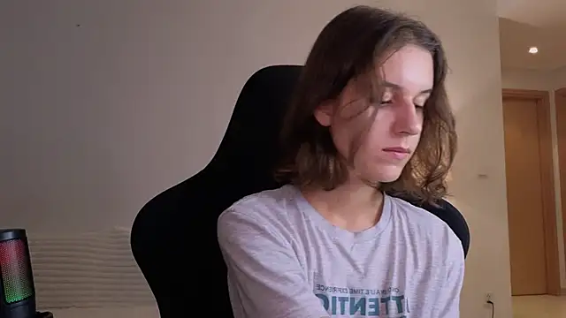 VanessaBayer2 online show from 6, 12, 2024