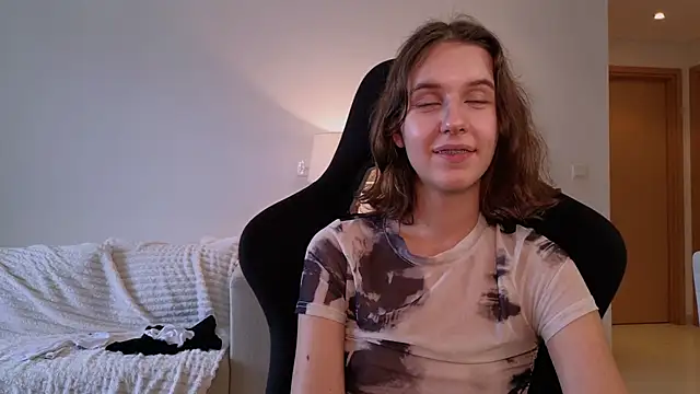 VanessaBayer2 online show from 28, 12, 2024