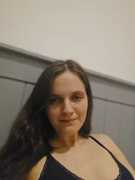 EllieDay online show from 1, 5, 2026