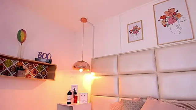 Aily Yozuko online show from 13, 1, 2025