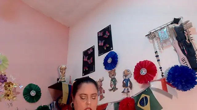 nicollejordan1 online show from 19, 6, 2026