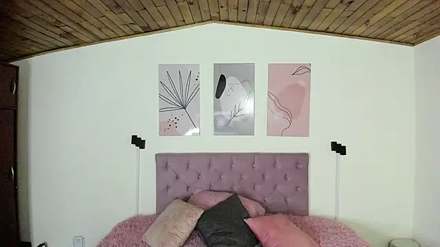 GENNESIS LOVE online show from 11, 2, 2025