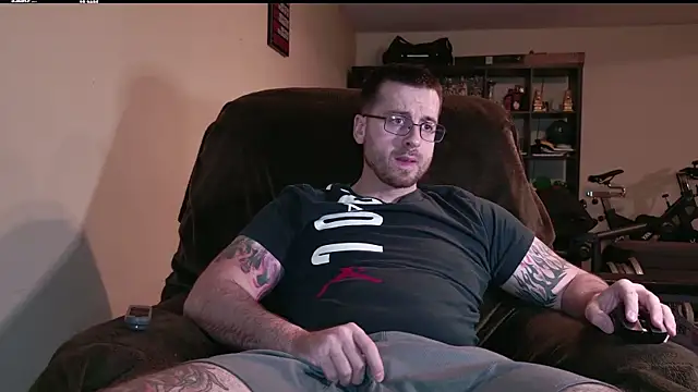 Snapshot of JayXCee_Official chatting on 1, 2, 2026 JayXCee Official online show from 1, 2, 2026