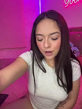 Snapshot of YovngBaby chatting on 18, 2, 2026 YovngBaby online show from 18, 2, 2026