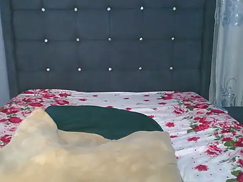 Snapshot of sandra_sauvage chatting on 14, 7, 2026 sandra sauvage online show from 14, 7, 2026
