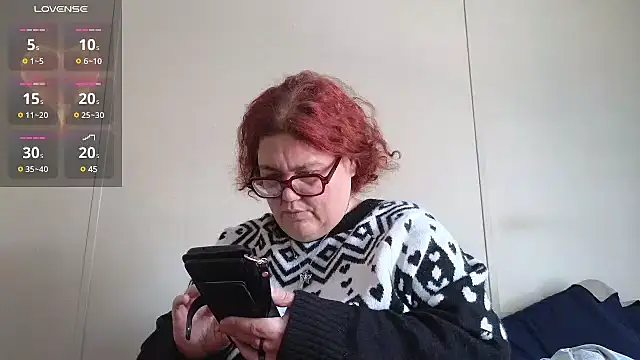 EmberCum online show from 7, 1, 2025