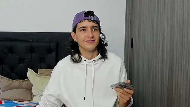 alex connorr online show from 8, 1, 2025