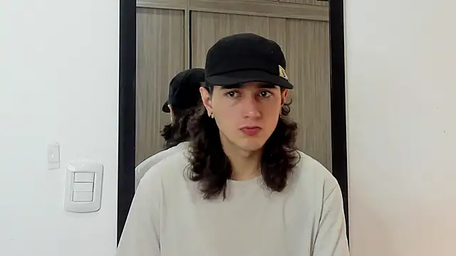 alex connorr online show from 3, 2, 2025