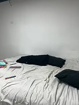 aliensexy online show from 7, 3, 2025