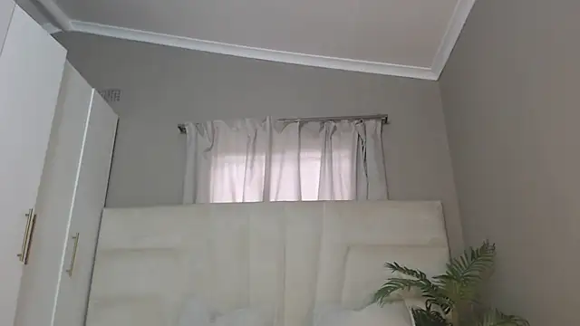 naughtyblackdolie online show from 3, 3, 2025