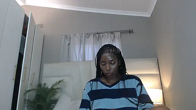 naughtyblackdolie online show from 3, 10, 2025