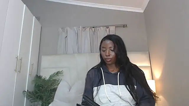 naughtyblackdolie online show from 7, 11, 2025