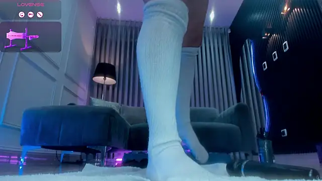 Anna parkker  online show from 26, 2, 2025