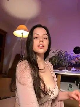 Snapshot of OohBunny chatting on 4, 3, 2025 OohBunny online show from 4, 3, 2025