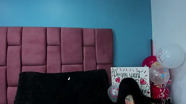 Snapshot of NinaInk chatting on 14, 2, 2025 NinaInk online show from 14, 2, 2025