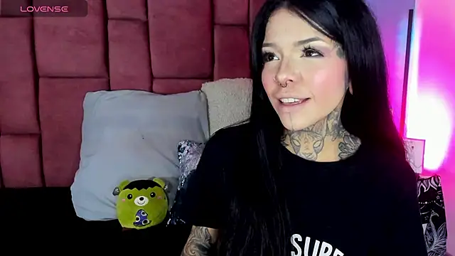 Snapshot of NinaInk chatting on 20, 2, 2025 NinaInk online show from 20, 2, 2025
