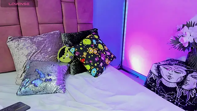 Snapshot of NinaInk chatting on 23, 2, 2025 NinaInk online show from 23, 2, 2025