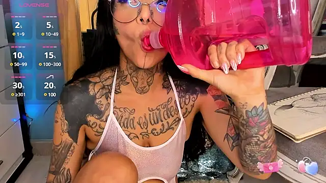 Snapshot of NinaInk chatting on 13, 3, 2025 NinaInk online show from 13, 3, 2025