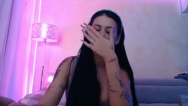 LaylaCruzRose online show from 4, 4, 2026