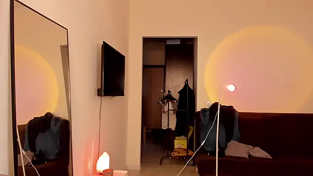 Snapshot of elliemintlover chatting on 30, 9, 2025 elliemintlover online show from 30, 9, 2025