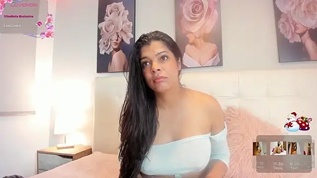 Snapshot of Sweetdreamses_ chatting on 6, 12, 2024 Sweetdreamses  online show from 6, 12, 2024