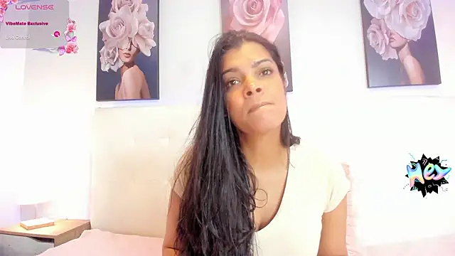 Snapshot of Sweetdreamses_ chatting on 2, 2, 2025 Sweetdreamses  online show from 2, 2, 2025