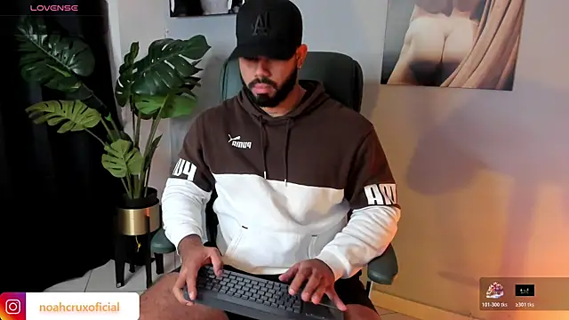 noah crux online show from 5, 12, 2025