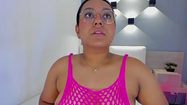 ellamontoya online show from 13, 2, 2025