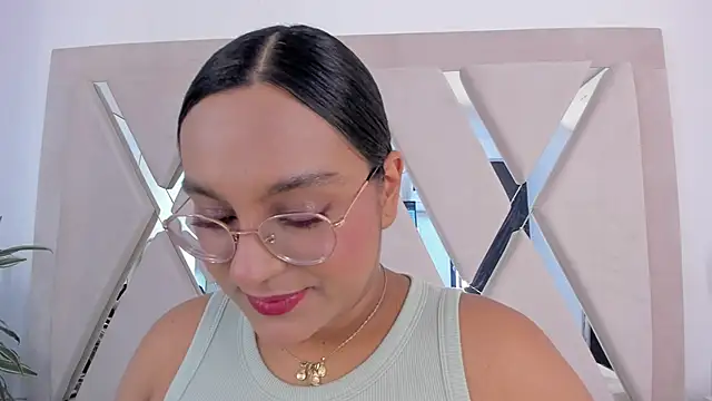 ellamontoya online show from 9, 2, 2026